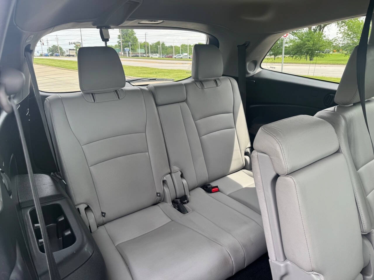 Used 2017 Honda Pilot Touring image 14