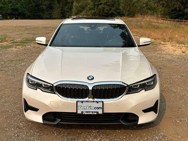 Used 2021 BMW 330i xDrive Sedan w/ Premium Package AWD/4WD image 3