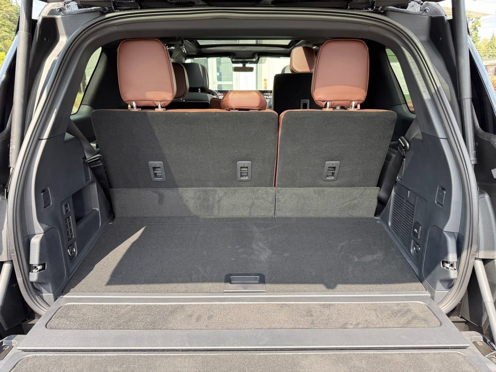 New 2027 Lincoln Navigator Reserve AWD/4WD image 27