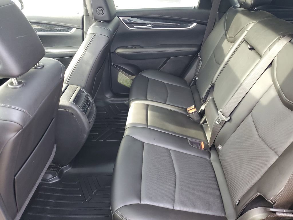 Certified 2022 Cadillac XT5 Premium Luxury image 28