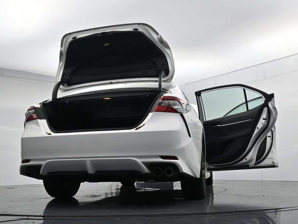 Used 2024 Toyota Camry SE FWD image 30