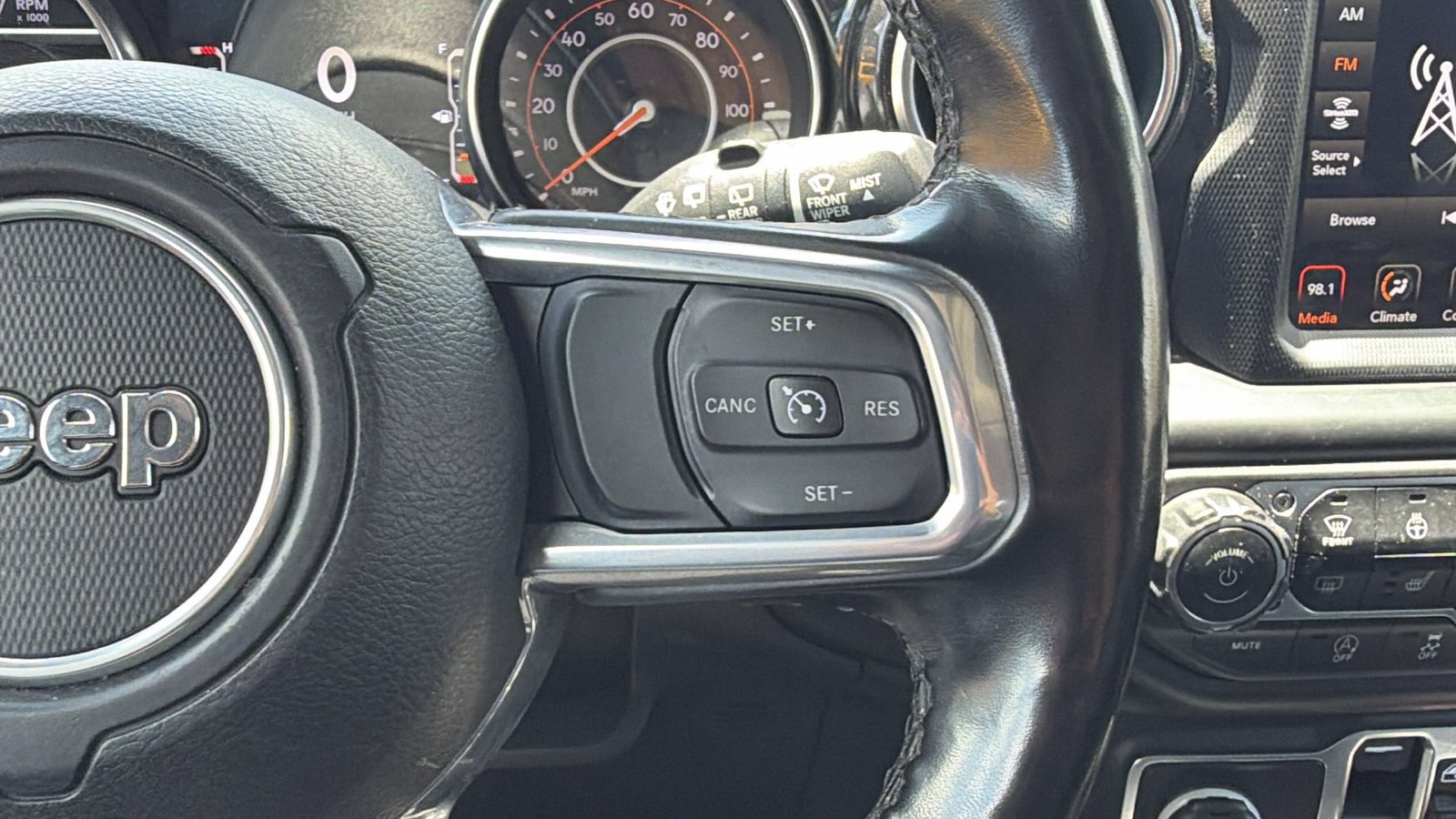 Certified 2020 Jeep Wrangler Unlimited Sahara AWD/4WD image 24