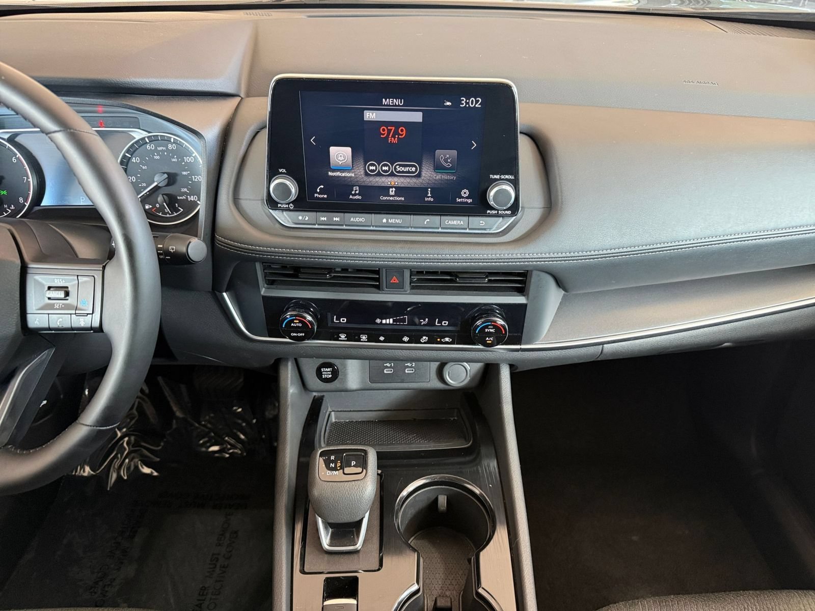 Used 2026 Nissan Rogue SV AWD/4WD image 16