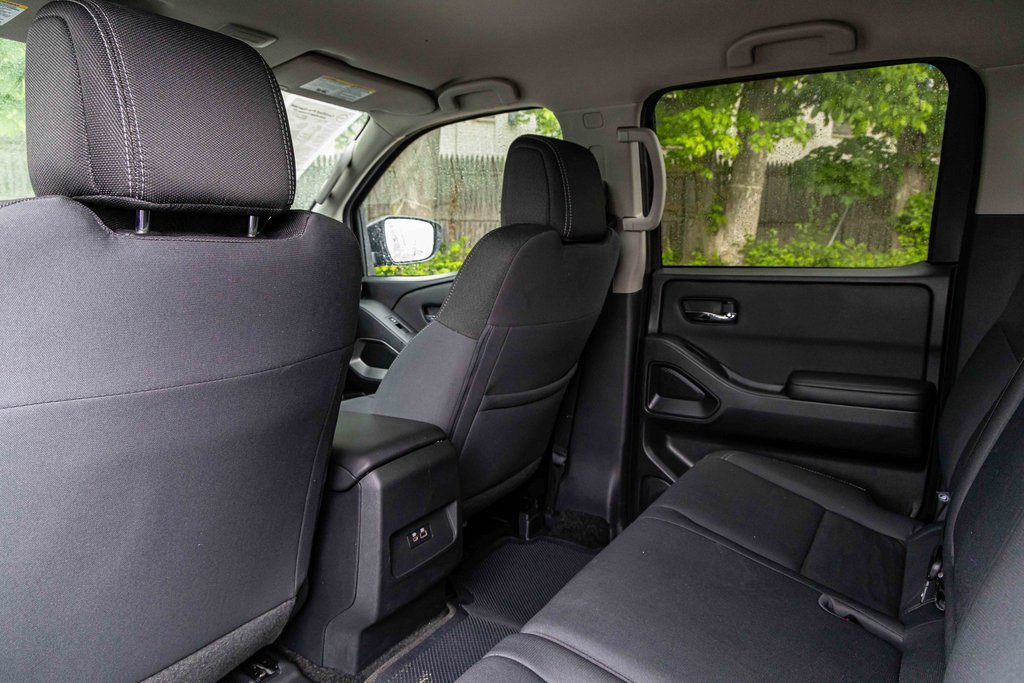 Certified 2024 Nissan Frontier SV w/ Tow Package image 18