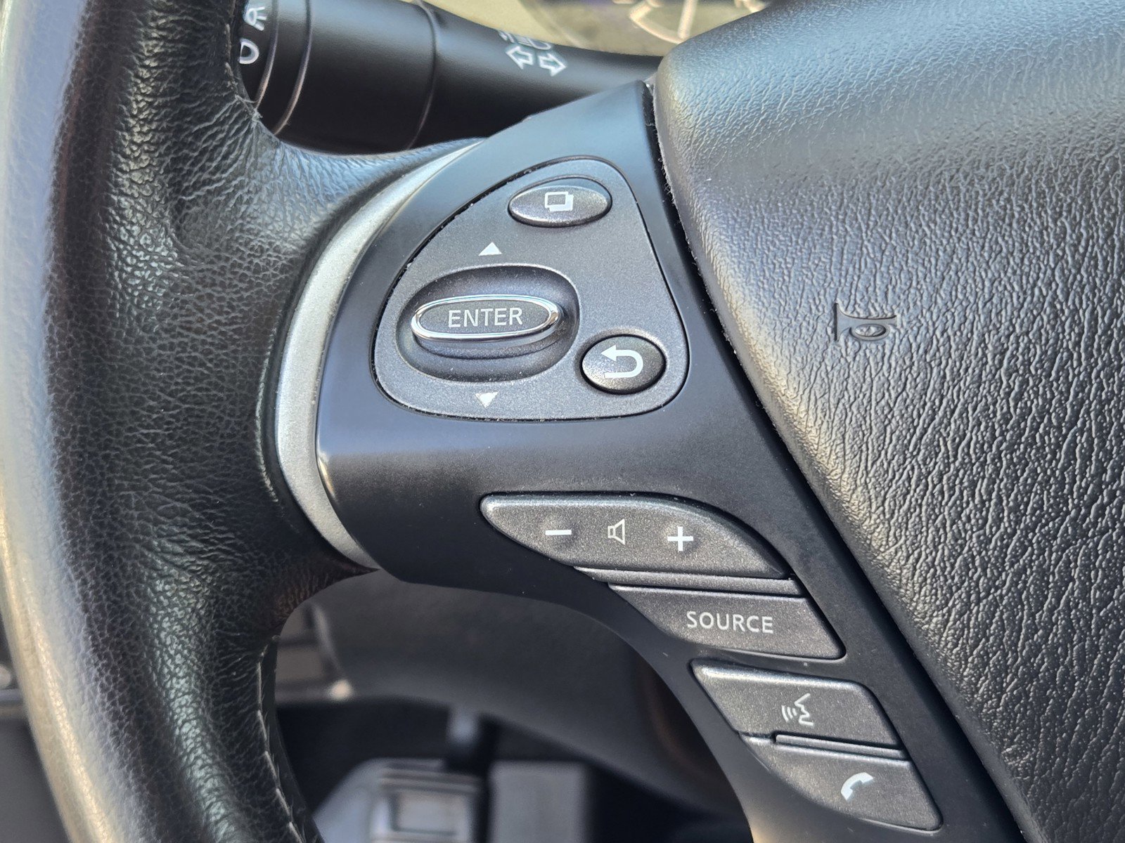 Used 2018 INFINITI QX60 AWD w/ Premium Plus Package image 24