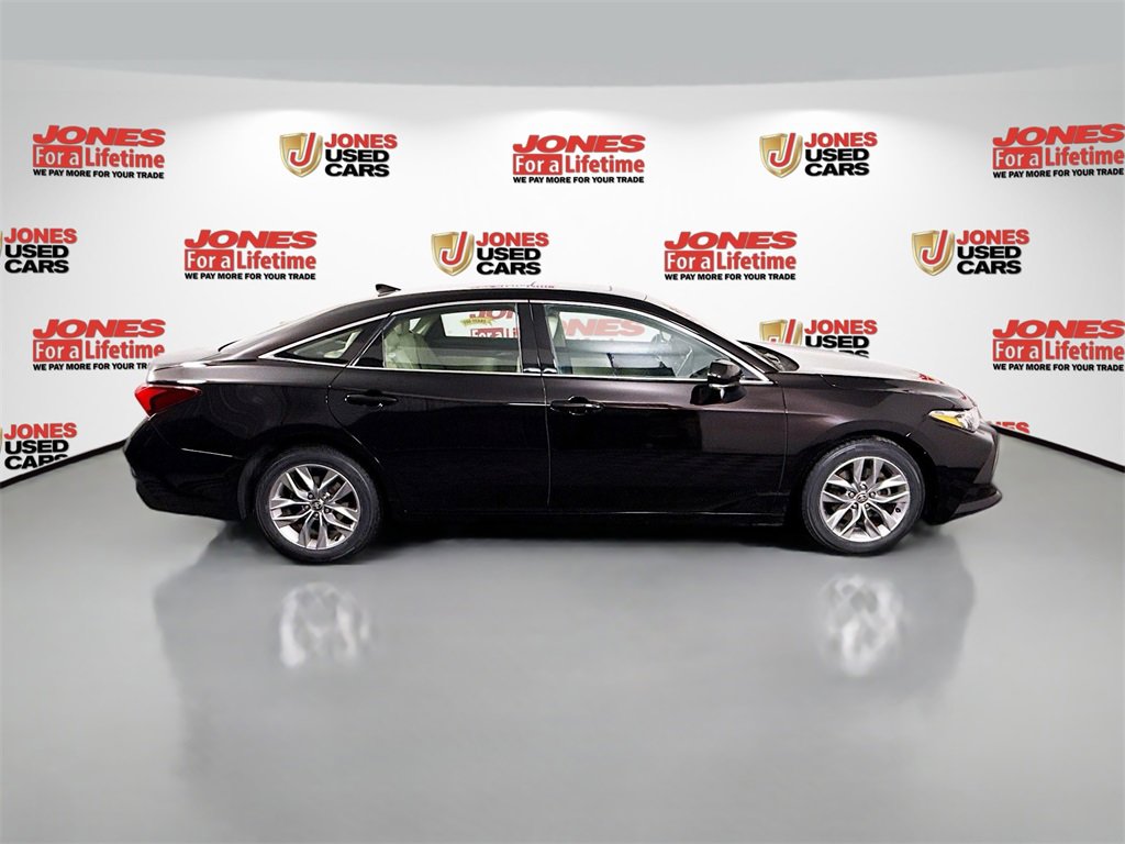 Certified 2020 Toyota Avalon XLE w/ Moonroof Package image 17