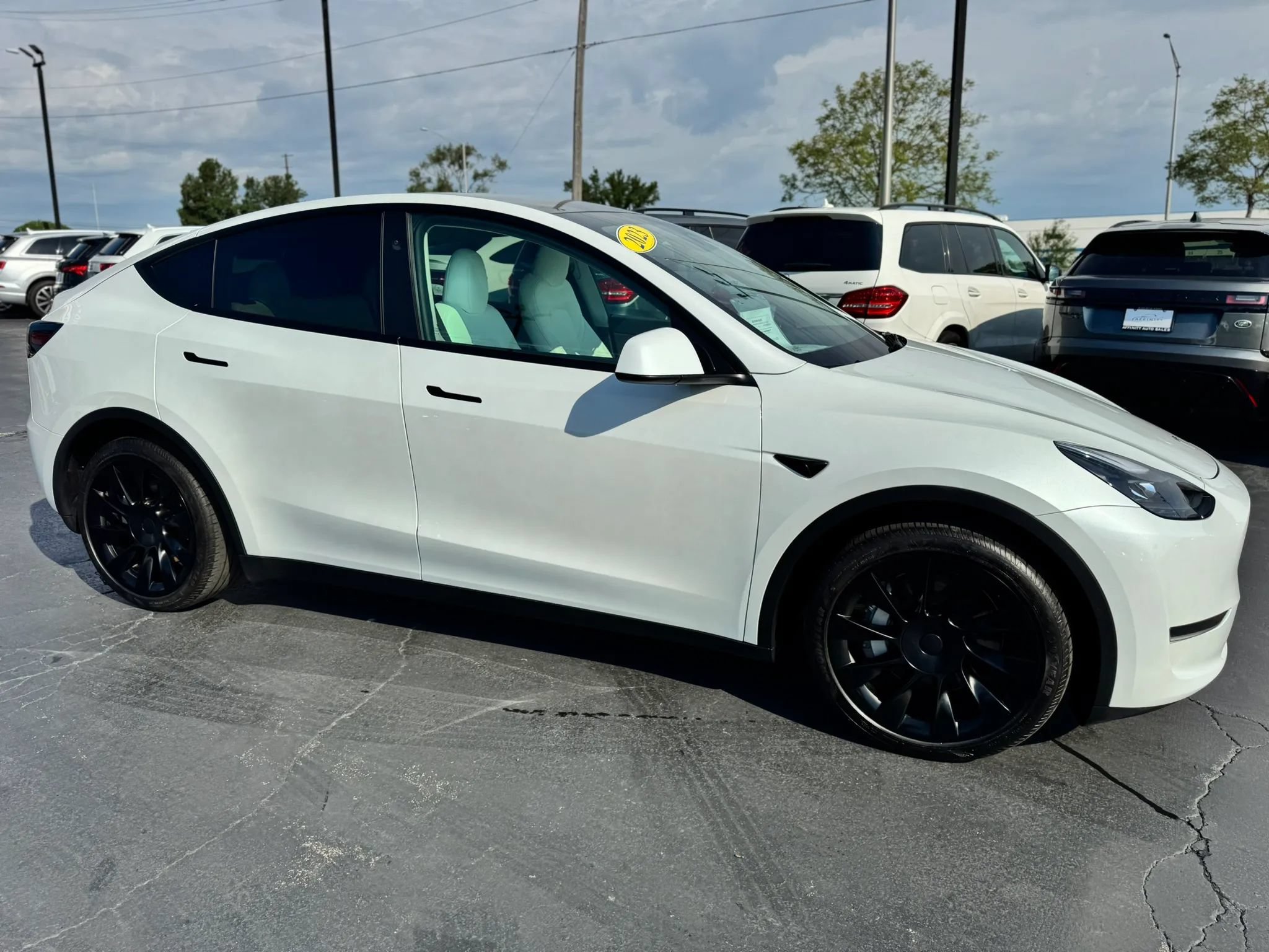 Used 2023 Tesla Model Y Long Range AWD/4WD image 6