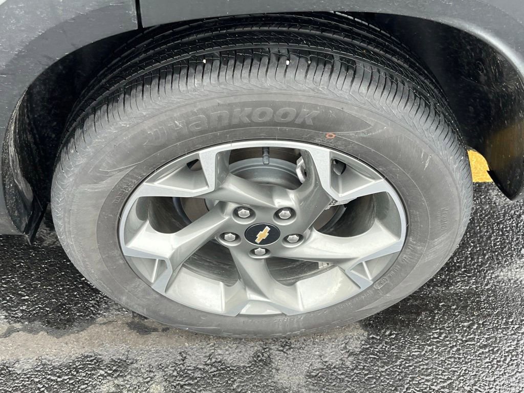 Used 2024 Chevrolet Trax LT w/ LT Convenience Package image 5
