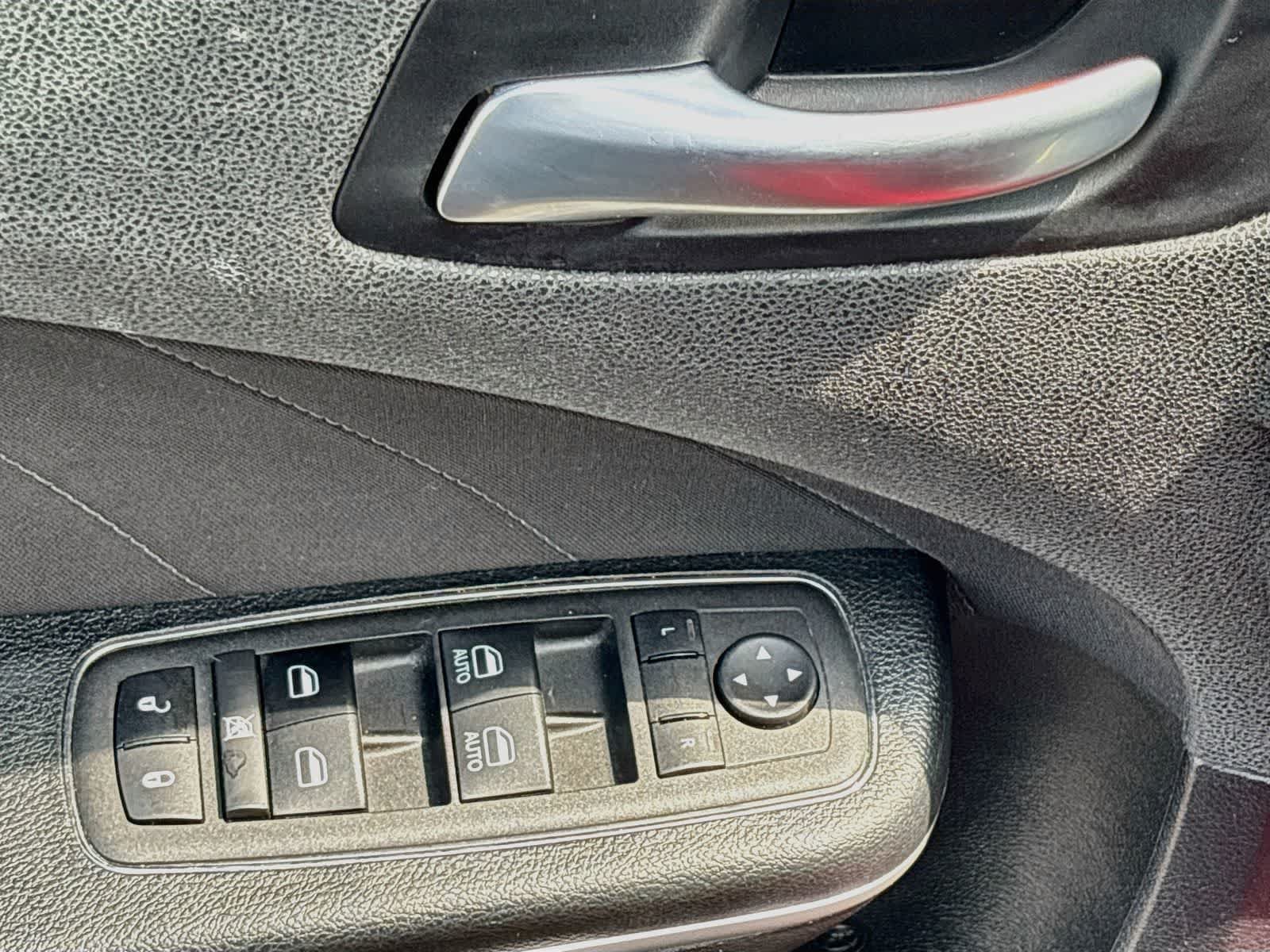 Used 2023 Dodge Charger SXT RWD image 17