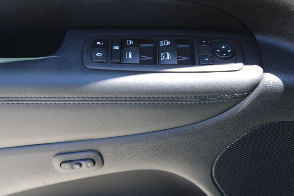 Used 2021 Jeep Grand Cherokee Limited RWD image 32