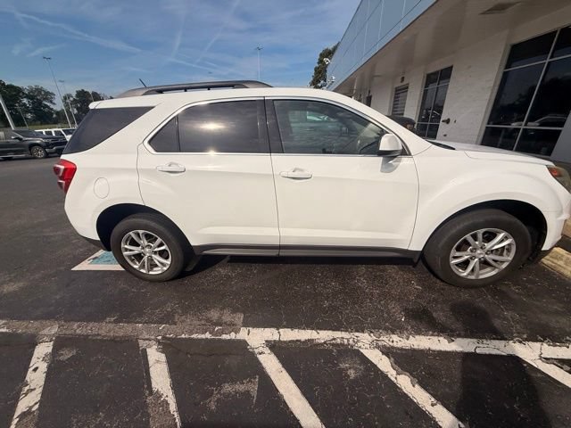 Used 2017 Chevrolet Equinox LT w/ Convenience Package AWD/4WD image 4