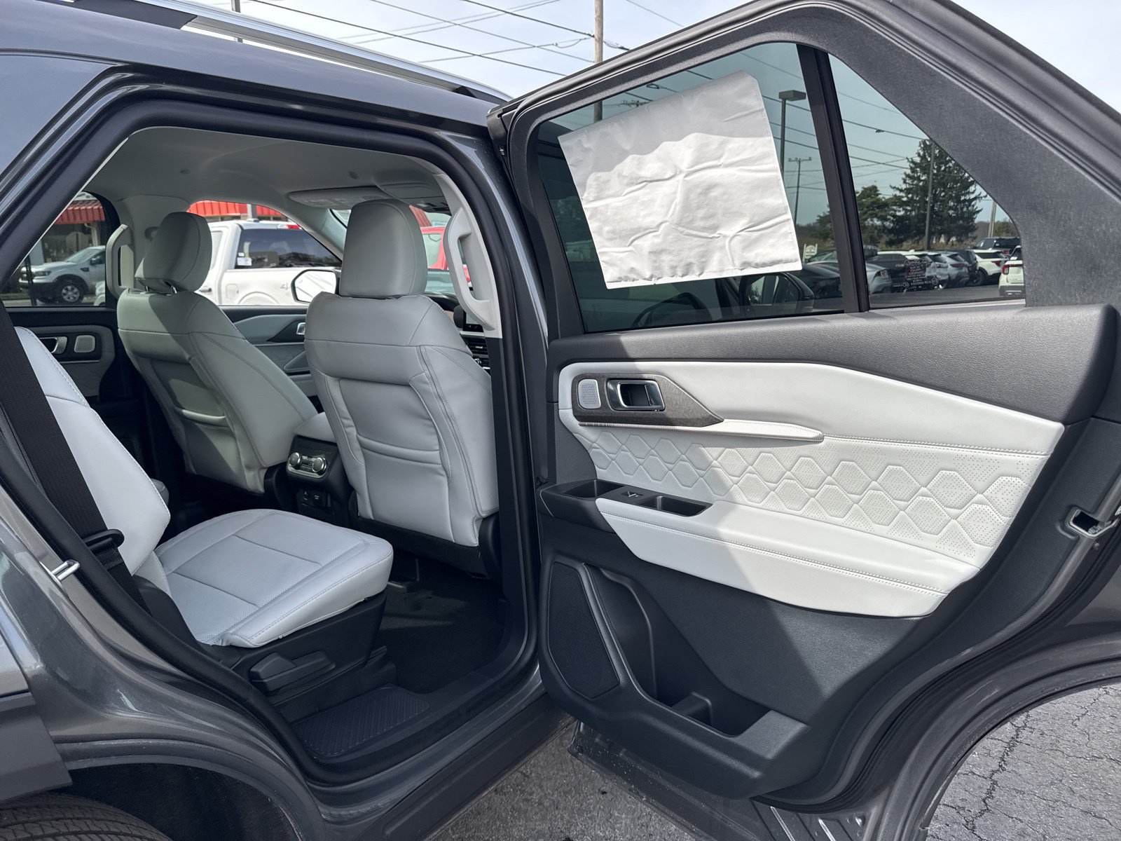 New 2026 Ford Explorer Platinum w/ LUX Leather Package AWD/4WD image 38