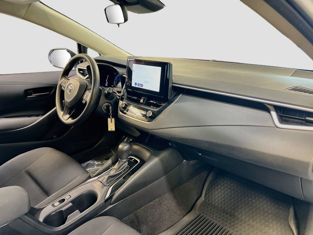 Used 2026 Toyota Corolla LE FWD image 26