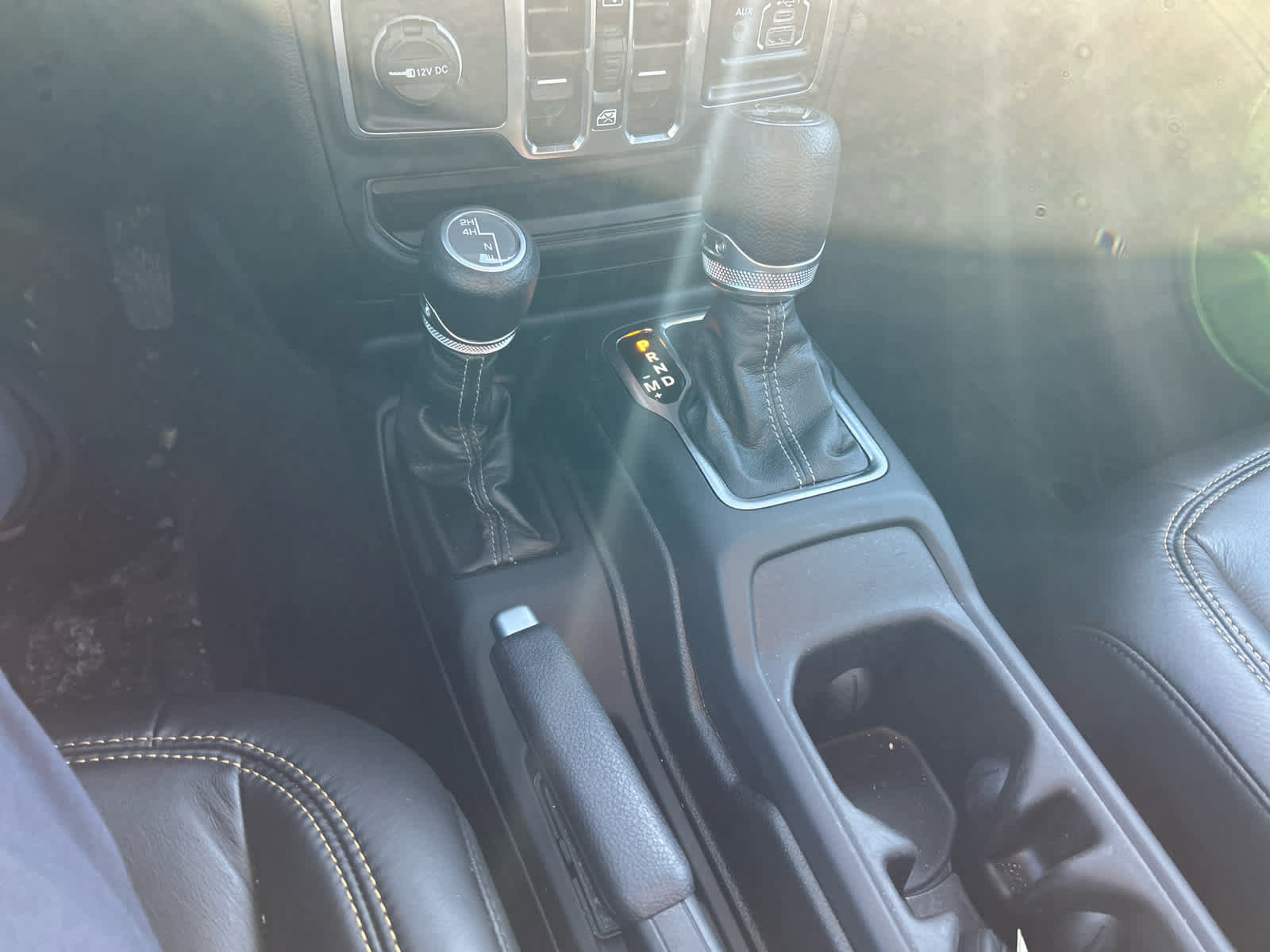 Used 2025 Jeep Wrangler Sport S image 46