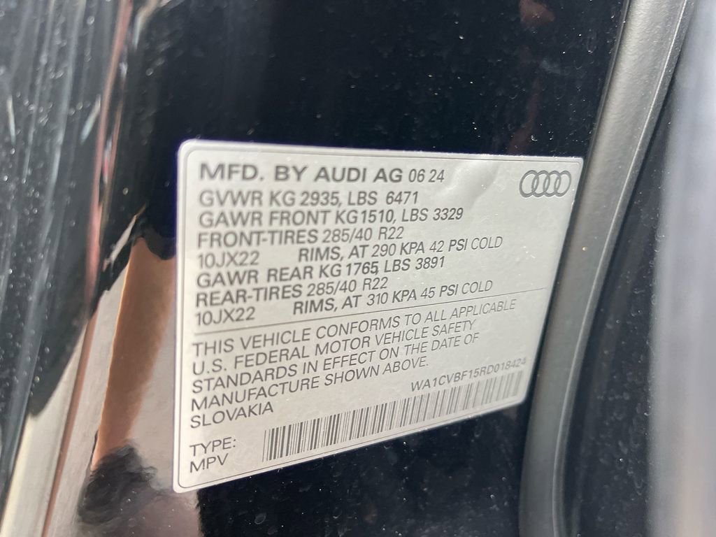 Used 2024 Audi Q8 Prestige image 41