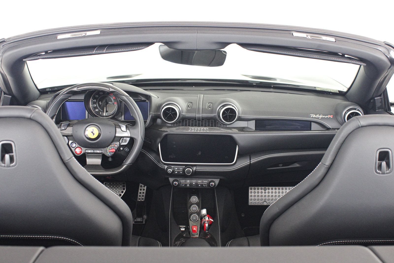 Certified 2023 Ferrari Portofino M RWD image 39