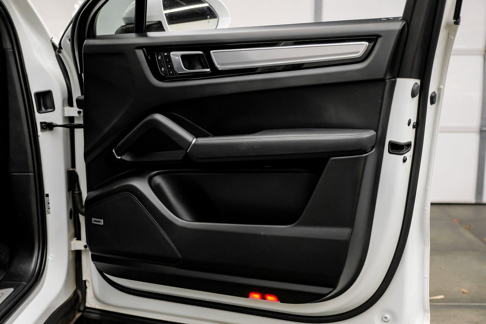 Used 2023 Porsche Cayenne Coupe image 57