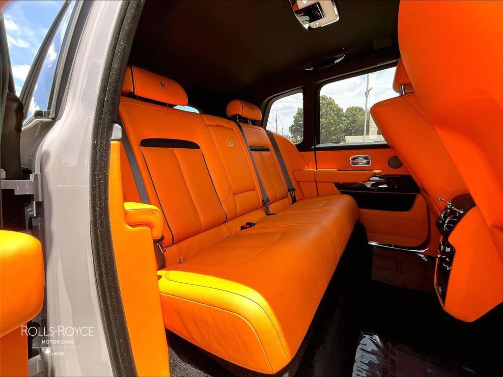 Certified 2023 Rolls-Royce Cullinan Black Badge AWD/4WD image 23