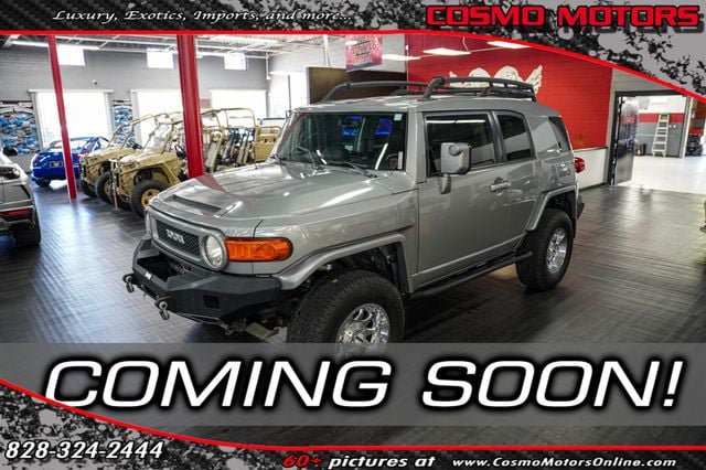 Used 2011 Toyota FJ Cruiser 4WD w/ Upgrade Pkg image 1
