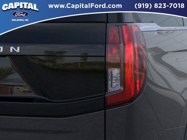 New 2025 Ford Expedition Active image 21