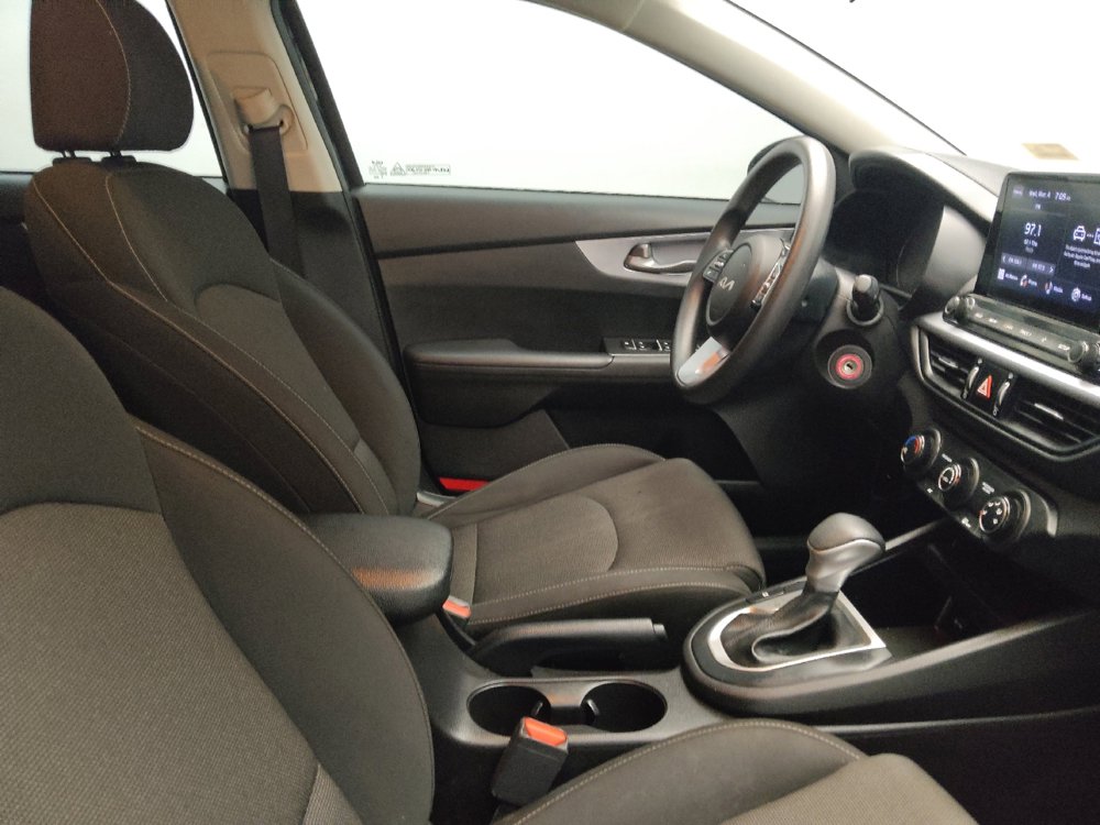 Used 2022 Kia Forte LXS w/ LXS Technology Package FWD image 21