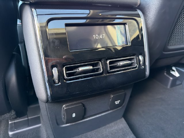 New 2027 Lincoln Aviator AWD image 17