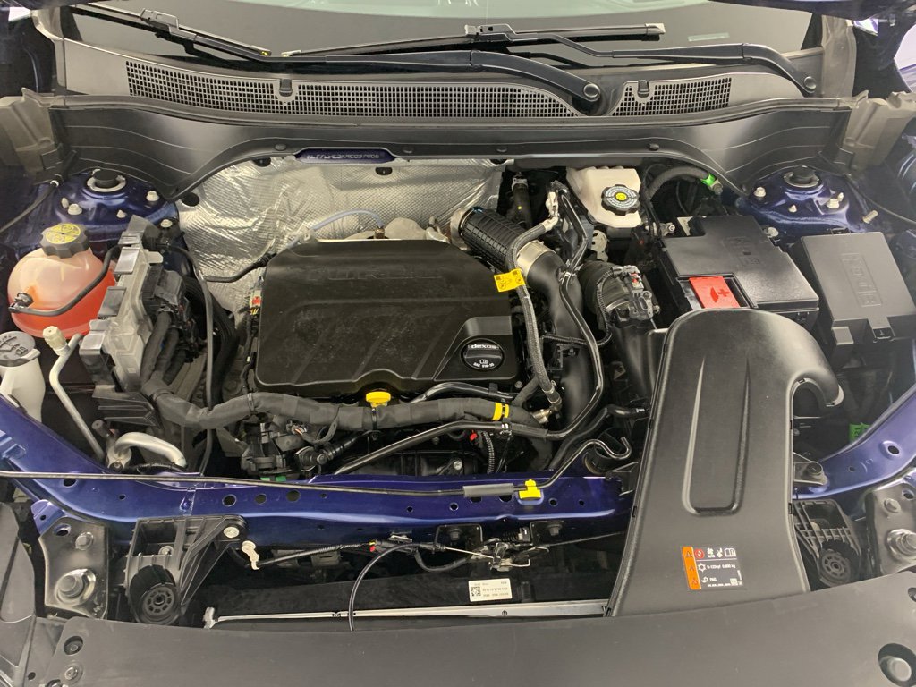 Used 2024 Chevrolet Trax LT w/ Sunroof Package image 11