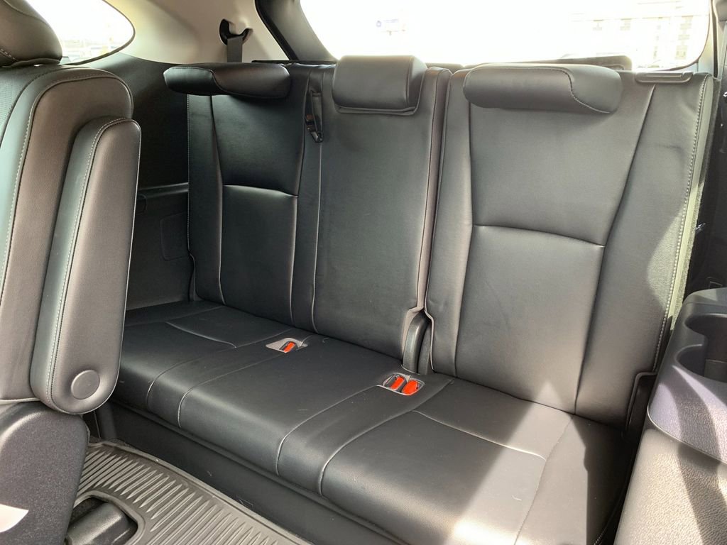 Used 2020 Toyota Highlander Platinum image 18