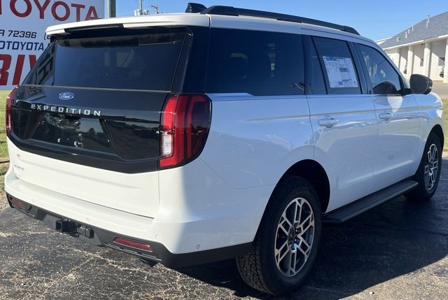 New 2025 Ford Expedition Active image 8