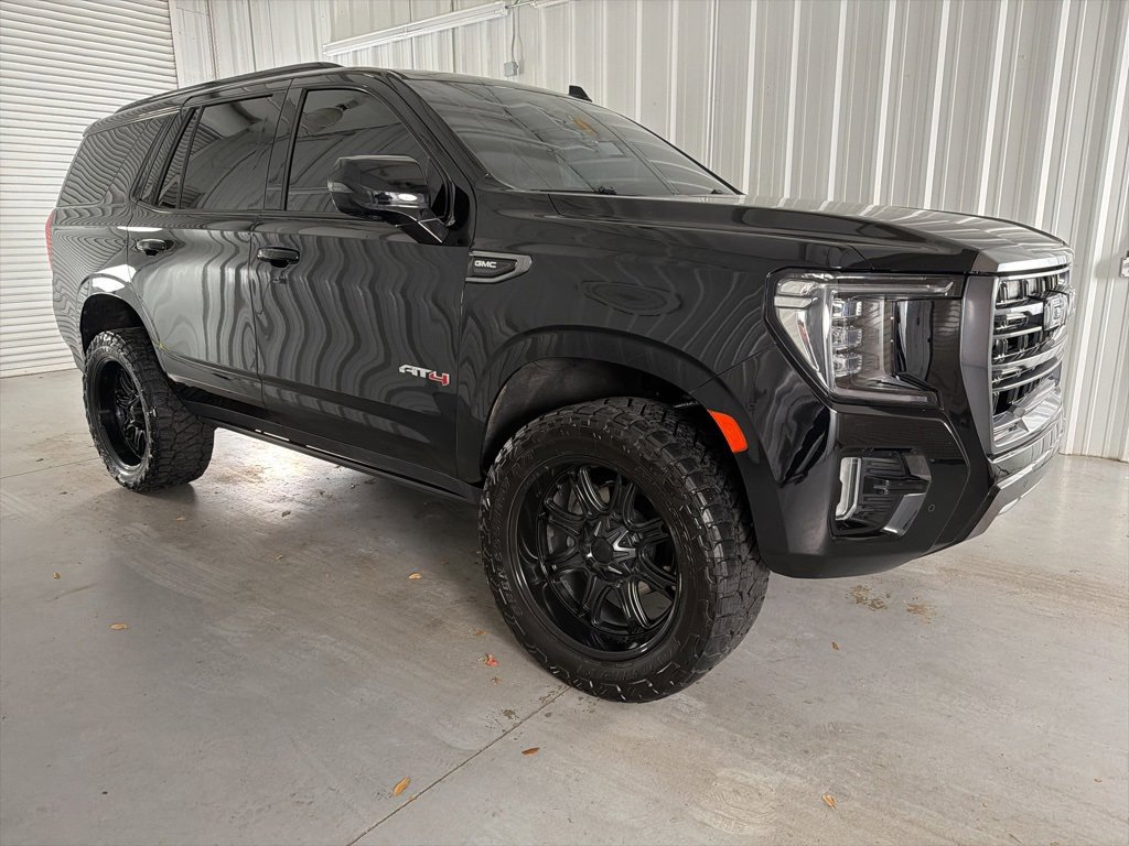 Used 2023 GMC Yukon AT4 w/ Technology Package image 1
