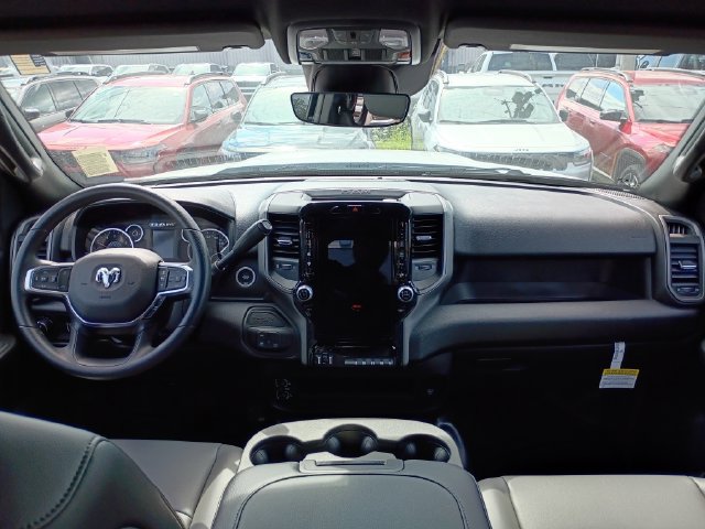 New 2026 RAM 2500 Tradesman AWD/4WD image 9