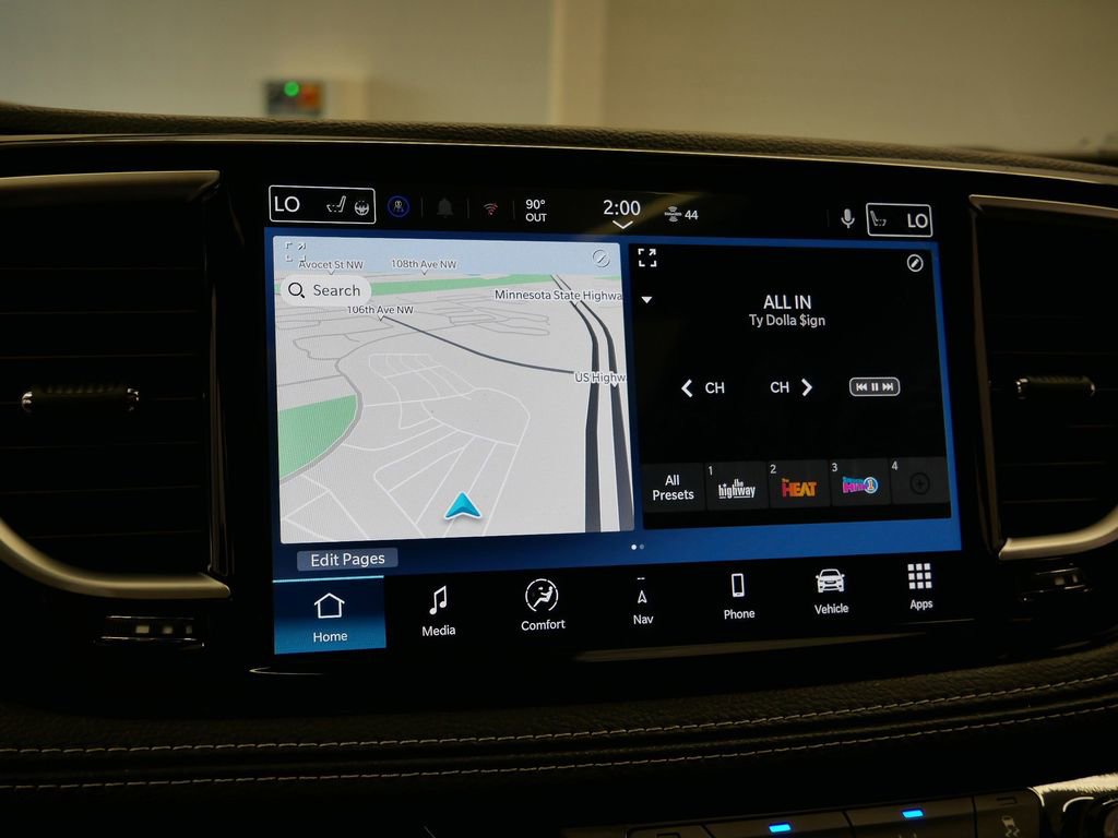 New 2026 Chrysler Pacifica Limited w/ S Appearance Package image 34