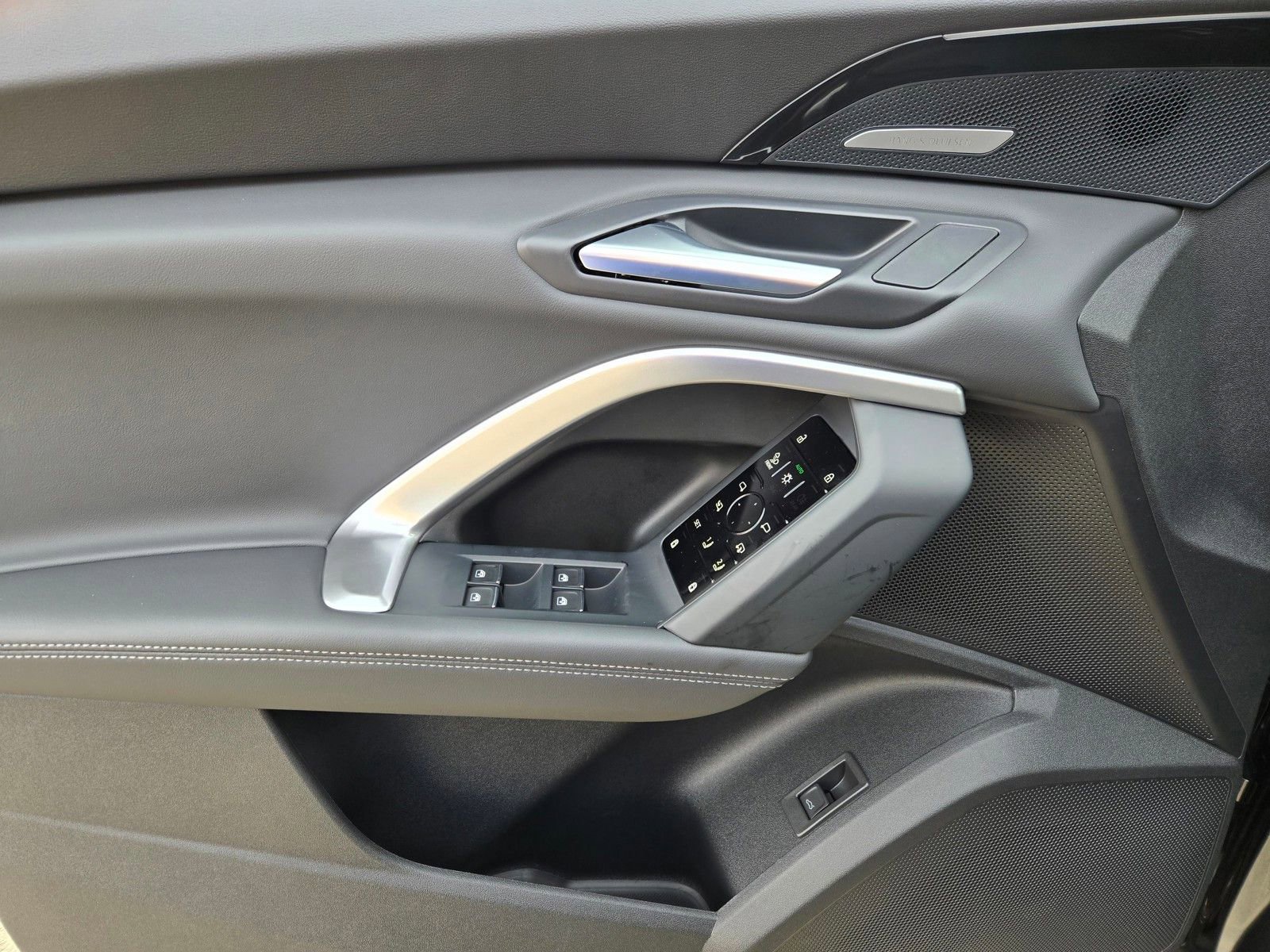 New 2025 Audi Q5 Premium Plus AWD/4WD image 17