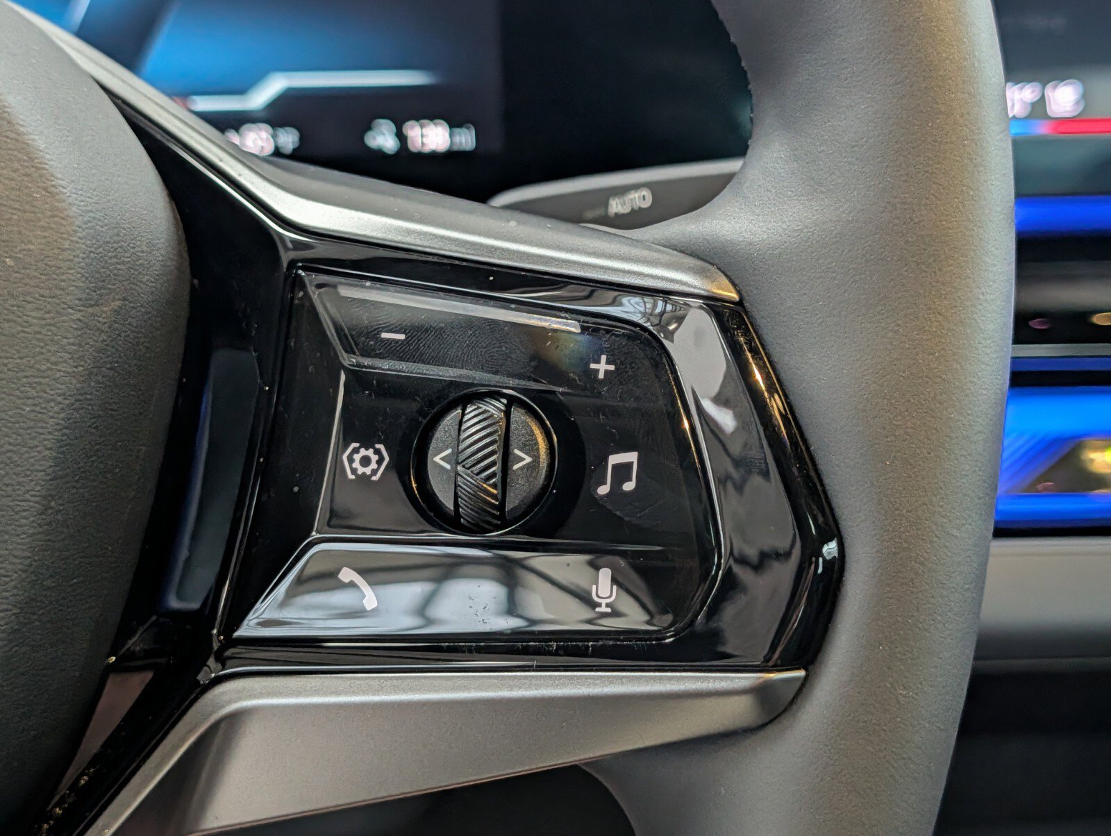 Used 2024 BMW i5 eDrive40i w/ M Sport Package image 22