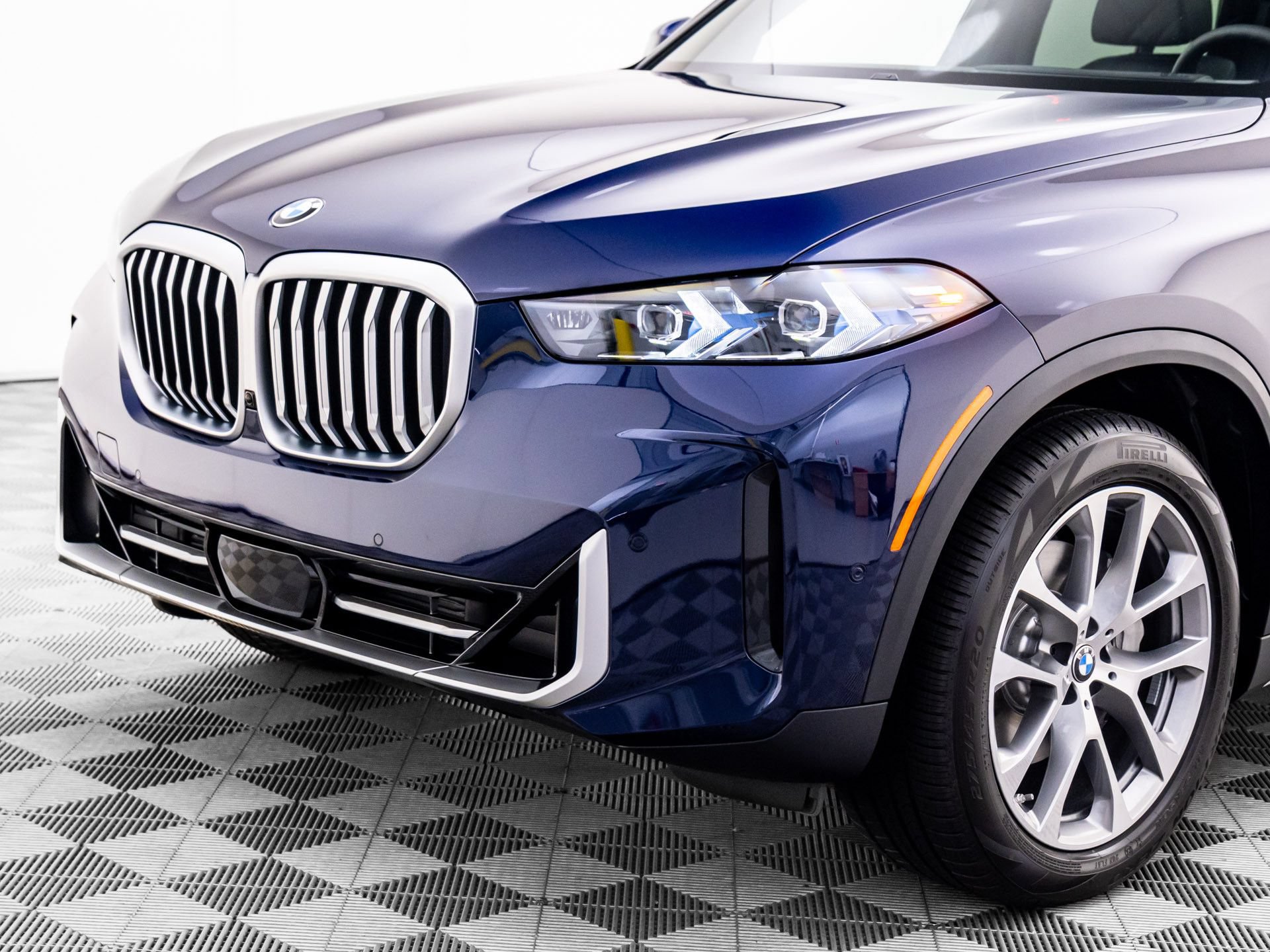 Certified 2026 BMW X5 xDrive40i AWD/4WD image 25
