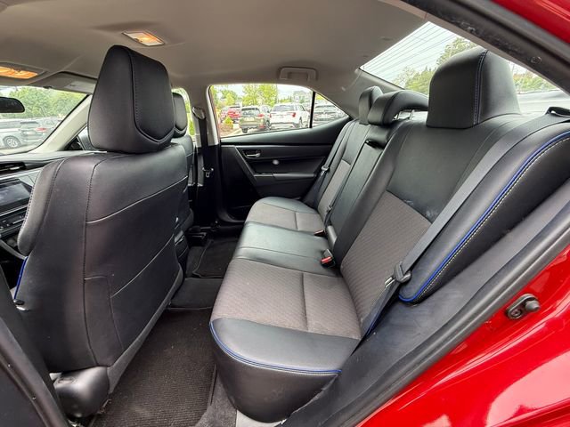 Used 2017 Toyota Corolla SE w/ Carpet Mat Package (TMS) FWD image 3