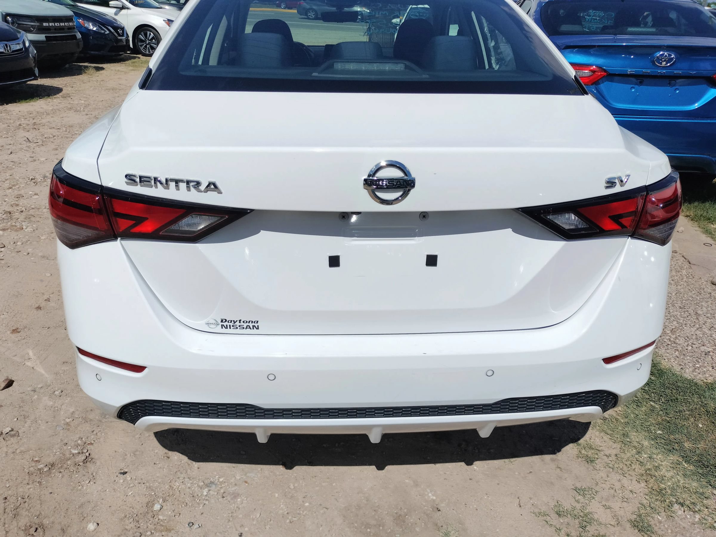 Used 2020 Nissan Sentra SV w/ Electronics Package FWD image 2