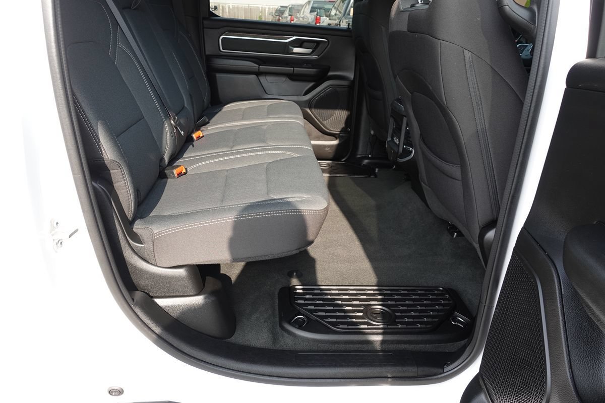 Used 2023 RAM 1500 Big Horn AWD/4WD image 30