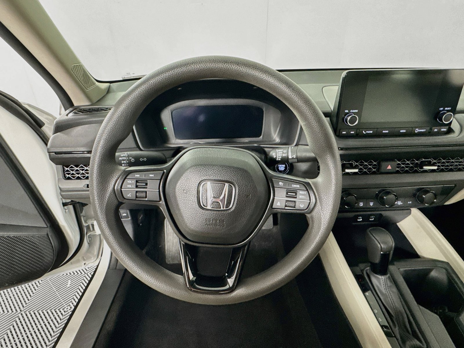 Used 2023 Honda Accord EX image 12