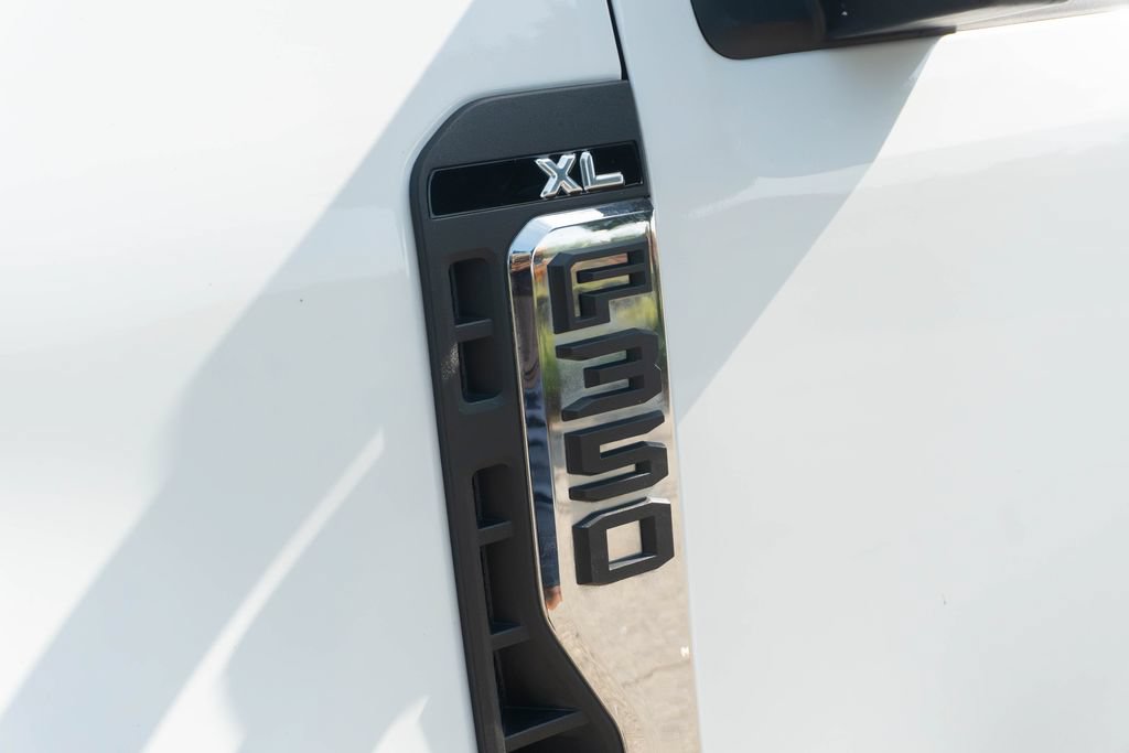 Used 2025 Ford F350 XL RWD image 3