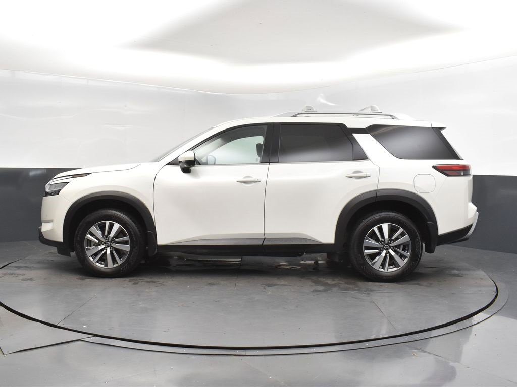 Used 2024 Nissan Pathfinder SL image 4
