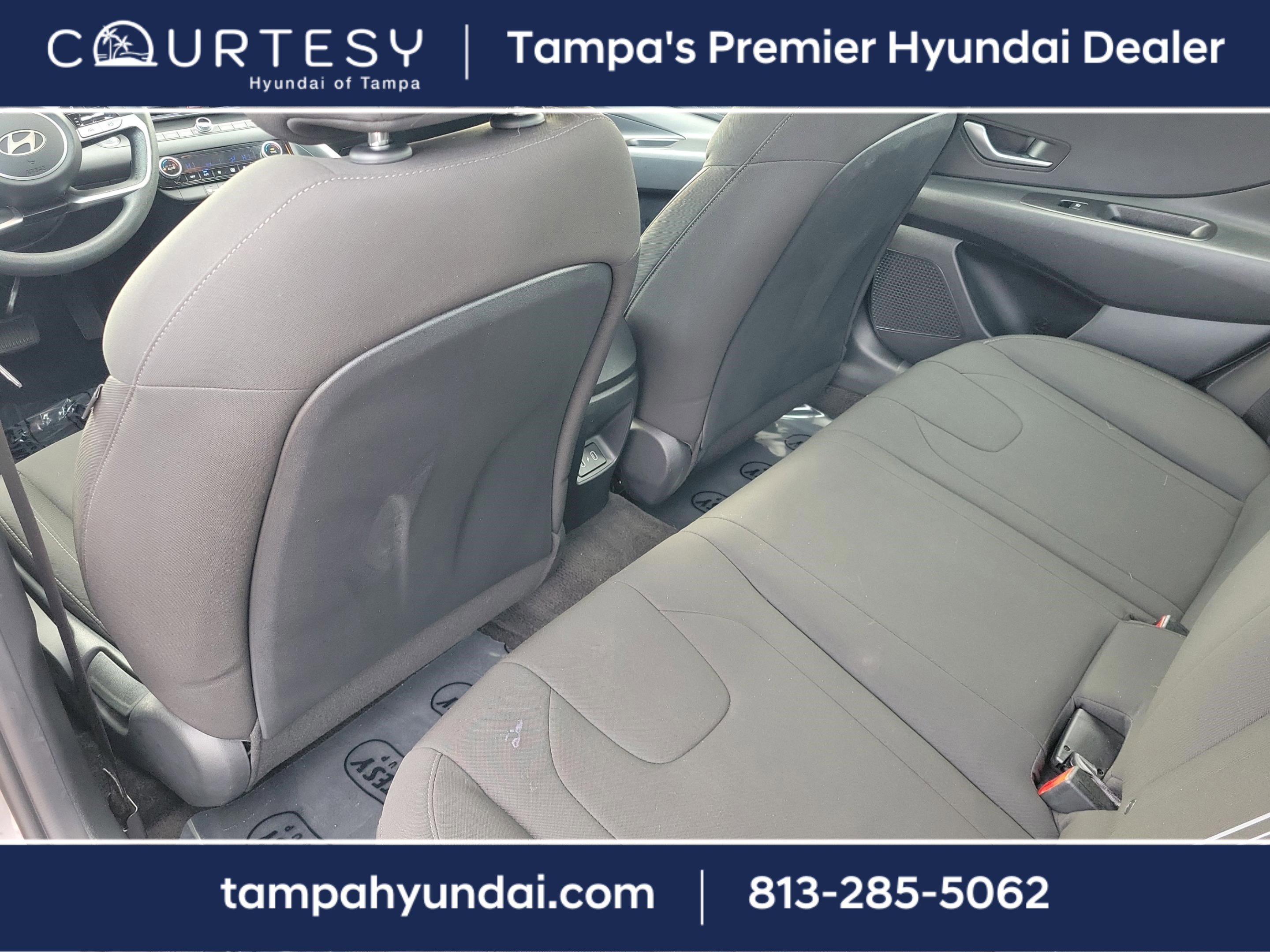 Certified 2024 Hyundai Elantra SEL image 6