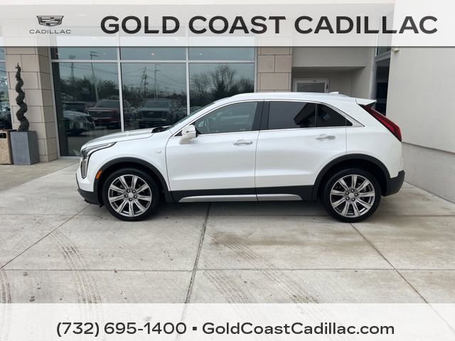 Used 2022 Cadillac XT4 Premium Luxury w/ Enhanced Visibility Package image 2