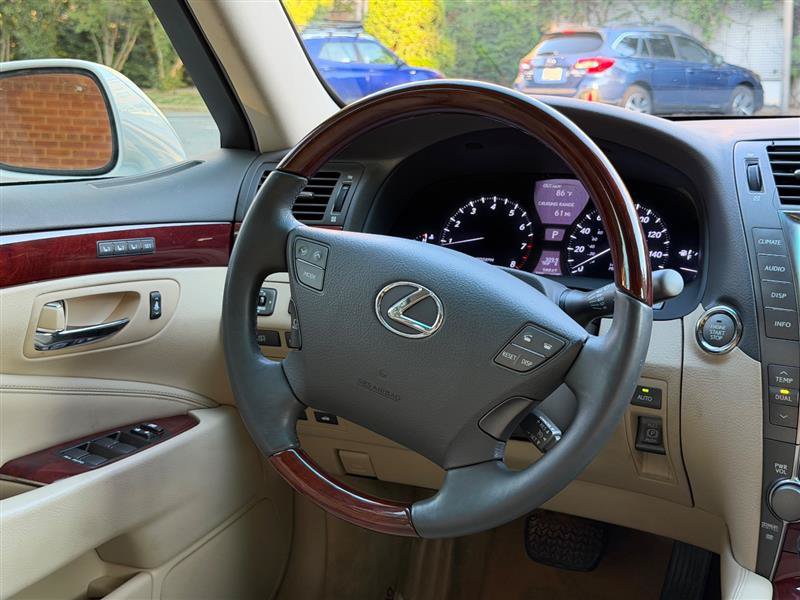 Used 2007 Lexus LS 460 RWD image 32