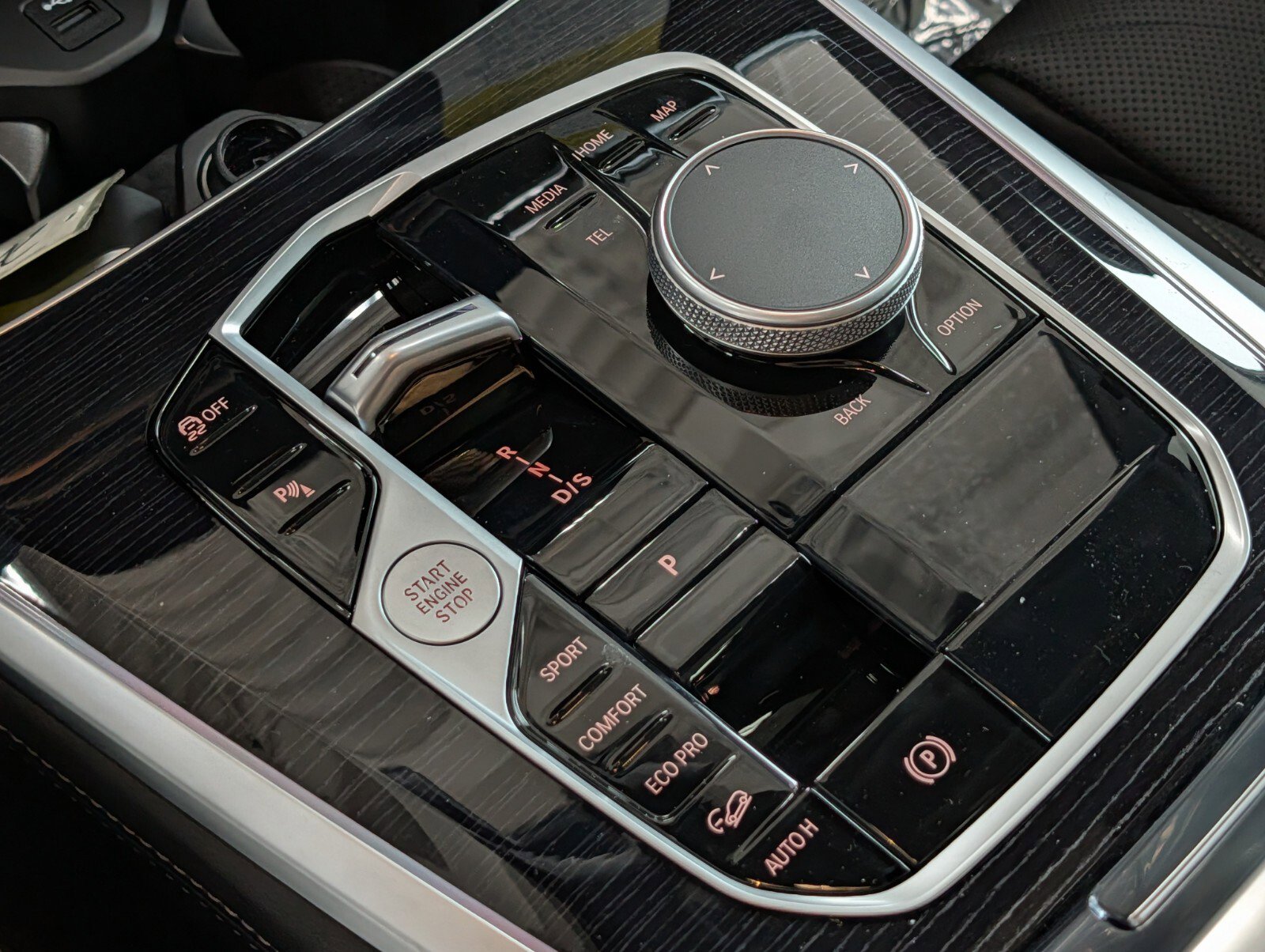 New 2026 BMW X5 xDrive40i w/ M Sport Package image 24