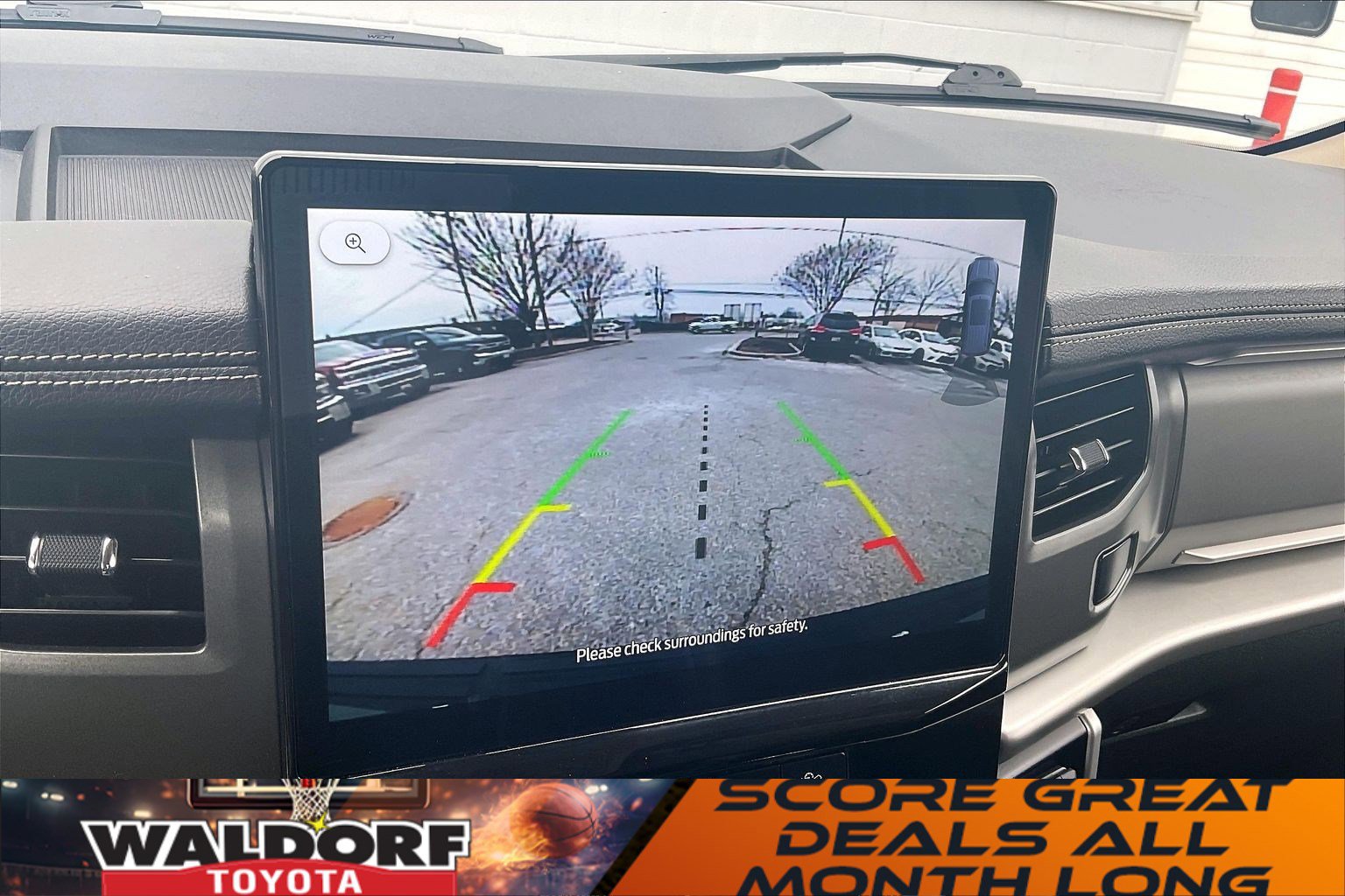 Used 2024 Ford Expedition XLT image 26