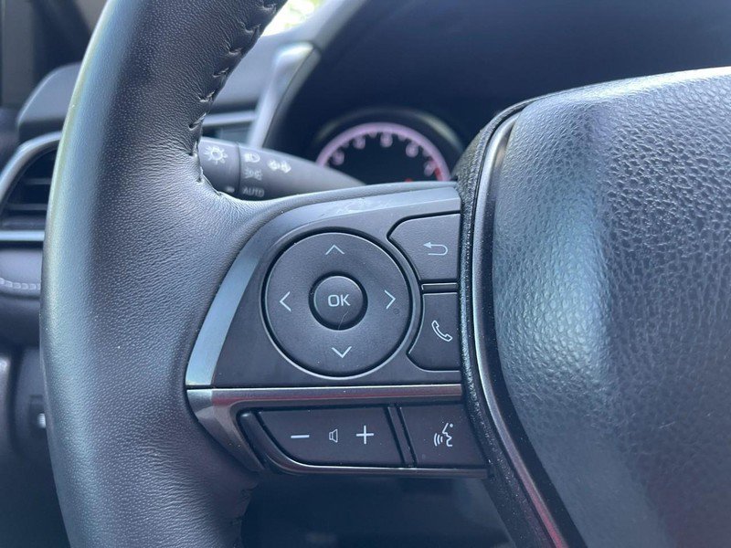 Used 2024 Toyota Camry SE image 21