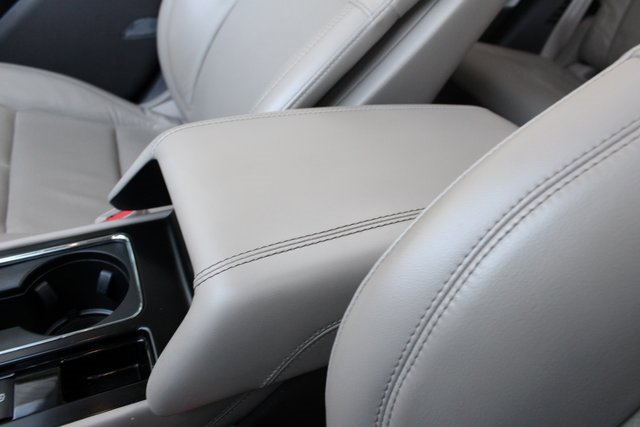 Used 2020 Lincoln Corsair Reserve image 21