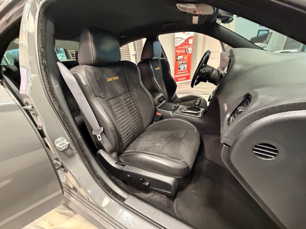 Used 2018 Dodge Charger R/T image 5