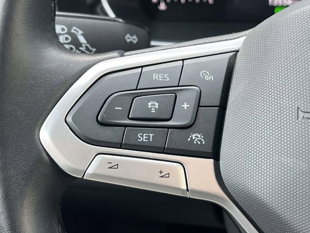 Certified 2023 Volkswagen Jetta SE w/ Panoramic Sunroof Package image 22